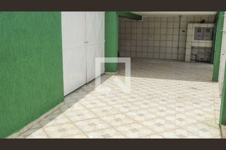 Casa à venda com 194m², 3 quartos e 3 vagas Casa à venda com 194m², 3 quartos e 3 vagasÁrea comum