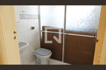 Casa à venda com 194m², 3 quartos e 3 vagas Casa à venda com 194m², 3 quartos e 3 vagasBanheiro