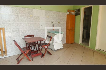 Casa à venda com 194m², 3 quartos e 3 vagas Casa à venda com 194m², 3 quartos e 3 vagasÁrea comum