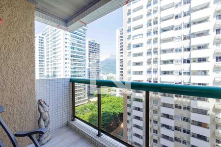 Varanda de apartamento à venda com 1 quarto, 66m² em Barra da Tijuca, Rio de Janeiro