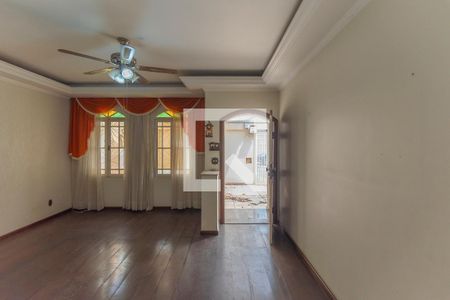 Sala de casa à venda com 4 quartos, 334m² em Jardim do Trevo, Campinas