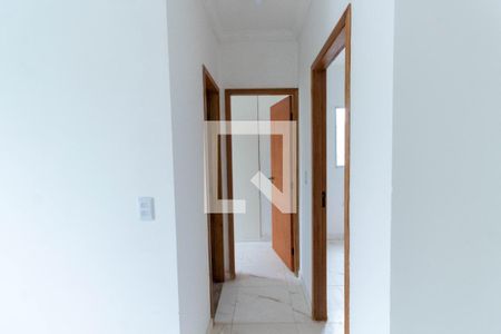 Corredor de apartamento para alugar com 2 quartos, 43m² em Vila Nhocuné, São Paulo