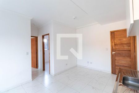 Sala/Cozinha de apartamento para alugar com 2 quartos, 43m² em Vila Nhocuné, São Paulo