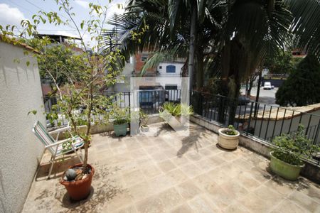 Sacada de casa à venda com 4 quartos, 175m² em Jardim Bonfiglioli, São Paulo