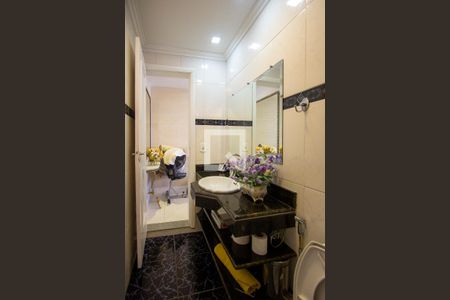 Apartamento à venda com 140m², 2 quartos e 2 vagas Apartamento à venda com 140m², 2 quartos e 2 vagasBanheiro Social 2