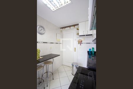 Apartamento à venda com 140m², 2 quartos e 2 vagas Apartamento à venda com 140m², 2 quartos e 2 vagasCozinha