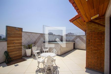 Apartamento à venda com 140m², 2 quartos e 2 vagas Apartamento à venda com 140m², 2 quartos e 2 vagasTerraço