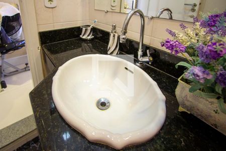 Apartamento à venda com 140m², 2 quartos e 2 vagas Apartamento à venda com 140m², 2 quartos e 2 vagasBanheiro Social 2