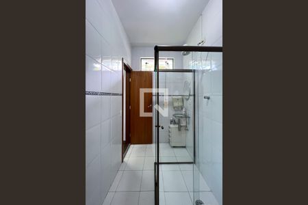 Casa à venda com 385m², 5 quartos e 3 vagas Casa à venda com 385m², 5 quartos e 3 vagasBanheiro da Suíte 1