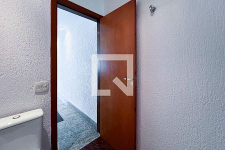 Casa à venda com 385m², 5 quartos e 3 vagas Casa à venda com 385m², 5 quartos e 3 vagasLavabo