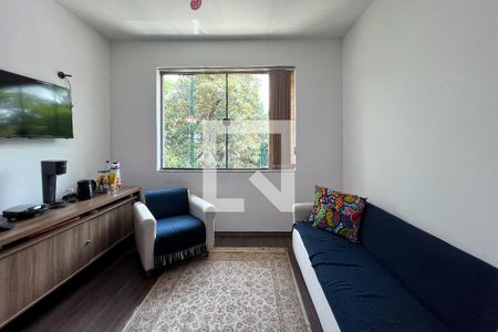 Casa à venda com 385m², 5 quartos e 3 vagas Casa à venda com 385m², 5 quartos e 3 vagasQuarto 1