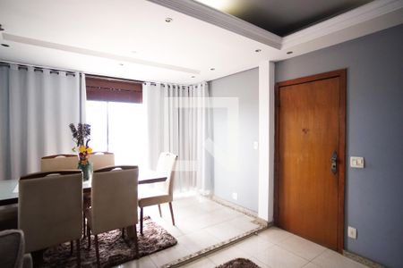 Sala de apartamento à venda com 3 quartos, 120m² em Santa Amelia, Belo Horizonte