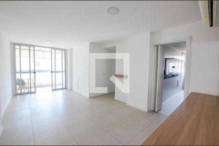 Sala de apartamento à venda com 2 quartos, 80m² em Santa Rosa, Niterói