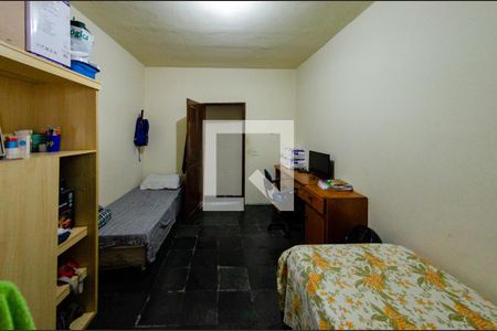 Quarto 2 de casa à venda com 3 quartos, 480m² em Jardim Montanhês, Belo Horizonte