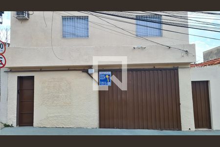 Casa à venda com 300m², 4 quartos e 1 vaga Casa à venda com 300m², 4 quartos e 1 vagaEntrada