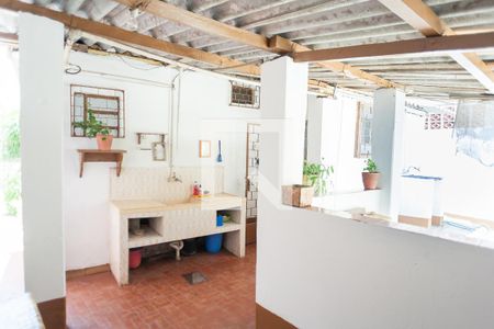 Casa à venda com 108m², 4 quartos e 3 vagas Casa à venda com 108m², 4 quartos e 3 vagasÁrea de Serviço