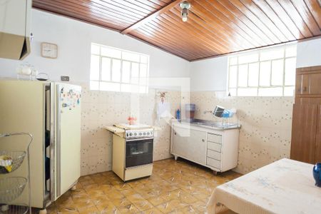 Casa à venda com 108m², 4 quartos e 3 vagas Casa à venda com 108m², 4 quartos e 3 vagasCozinha