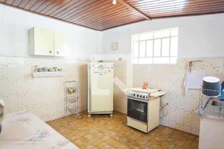 Casa à venda com 108m², 4 quartos e 3 vagas Casa à venda com 108m², 4 quartos e 3 vagasCozinha