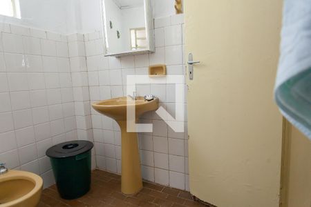 Casa à venda com 108m², 4 quartos e 3 vagas Casa à venda com 108m², 4 quartos e 3 vagasBanheiro Social