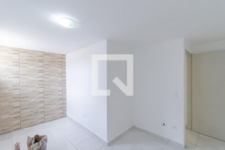 Quarto 1 de casa para alugar com 2 quartos, 60m² em Vila Brasilina, São Paulo