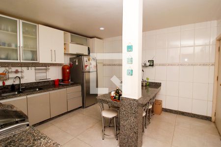 Cozinha de casa à venda com 4 quartos, 386m² em Ana Lúcia, Belo Horizonte