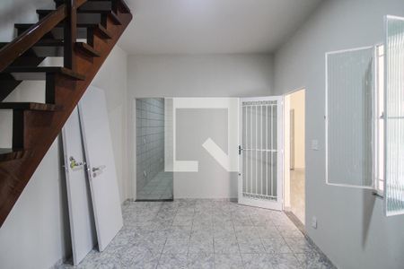 Sala de casa para alugar com 2 quartos, 80m² em Banco de Areia, Mesquita