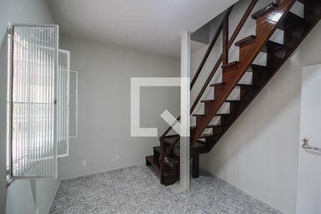 Sala de casa para alugar com 2 quartos, 80m² em Banco de Areia, Mesquita