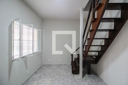 Sala de casa para alugar com 2 quartos, 80m² em Banco de Areia, Mesquita