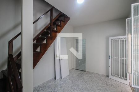 Sala de casa para alugar com 2 quartos, 80m² em Banco de Areia, Mesquita