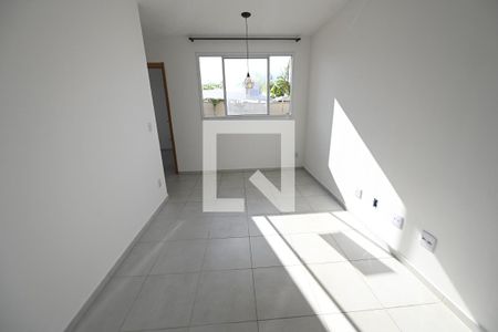 Sala de apartamento para alugar com 2 quartos, 45m² em Setor Faicalville, Goiânia