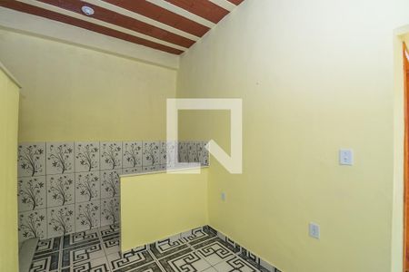 Sala de casa para alugar com 1 quarto, 40m² em Cordovil, Rio de Janeiro