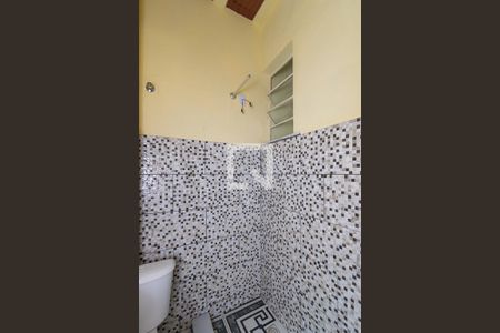 Banheiro de casa para alugar com 1 quarto, 40m² em Cordovil, Rio de Janeiro