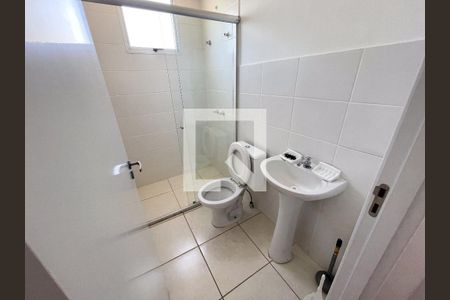 Banheiro de apartamento para alugar com 2 quartos, 56m² em Jk, Contagem