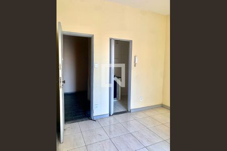 Sala de apartamento para alugar com 1 quarto, 40m² em Lins de Vasconcelos, Rio de Janeiro