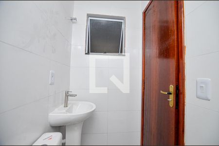 Banheiro de apartamento para alugar com 1 quarto, 46m² em Engenho do Mato, Niterói