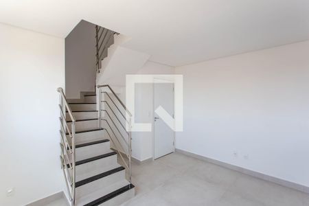 Sala de apartamento para alugar com 3 quartos, 118m² em Planalto, Belo Horizonte