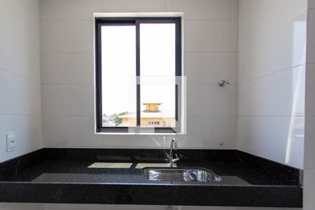 Cozinha de apartamento para alugar com 3 quartos, 118m² em Planalto, Belo Horizonte