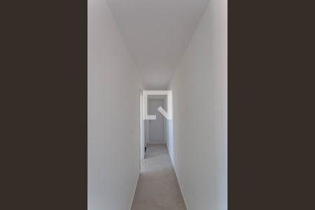 Corredor de apartamento para alugar com 3 quartos, 117m² em Planalto, Belo Horizonte