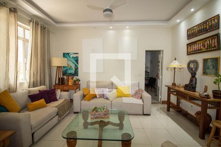 Sala de casa à venda com 5 quartos, 200m² em Tijuca, Rio de Janeiro