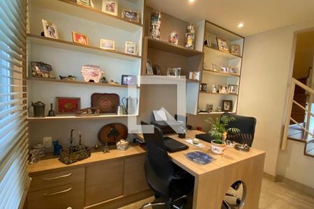 Escritório de casa de condomínio à venda com 3 quartos, 200m² em Residencial Tres (tambore), Santana de Parnaíba