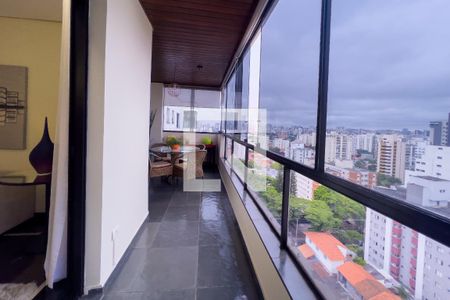 Sacada  de apartamento à venda com 3 quartos, 250m² em Moema, São Paulo