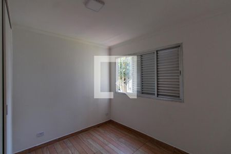 Quarto 2 de apartamento para alugar com 2 quartos, 52m² em Vila Santana, São Paulo