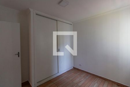 Quarto 2 de apartamento para alugar com 2 quartos, 52m² em Vila Santana, São Paulo