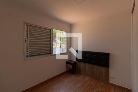 Quarto 1 de apartamento para alugar com 2 quartos, 52m² em Vila Santana, São Paulo