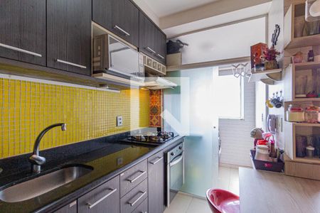 Cozinha e área de serviço de apartamento para alugar com 2 quartos, 44m² em Vila da Oportunidade, Carapicuíba