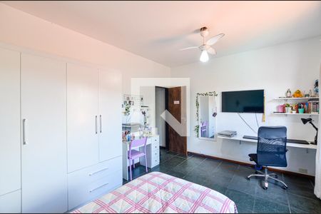 Casa à venda com 350m², 4 quartos e 4 vagas Casa à venda com 350m², 4 quartos e 4 vagasQuarto 3