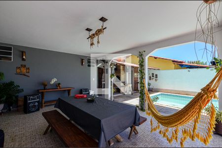 Casa à venda com 350m², 4 quartos e 4 vagas Casa à venda com 350m², 4 quartos e 4 vagasEspaço Gourmet