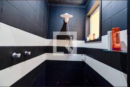 Casa à venda com 350m², 4 quartos e 4 vagas Casa à venda com 350m², 4 quartos e 4 vagasBanheiro