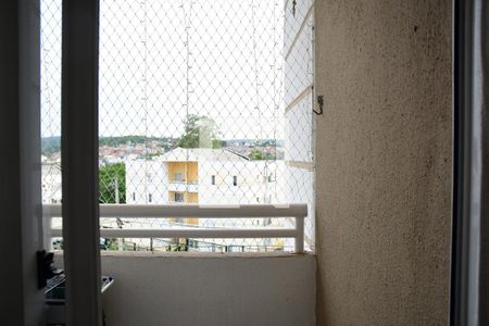 Sacada de apartamento para alugar com 2 quartos, 47m² em Jardim Ísis, Cotia