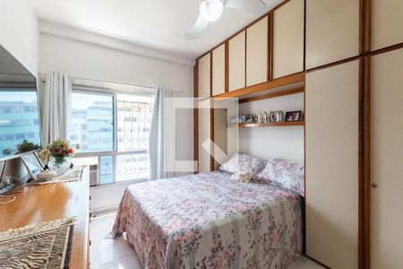 Quarto 1 de apartamento à venda com 2 quartos, 75m² em Grajau, Rio de Janeiro